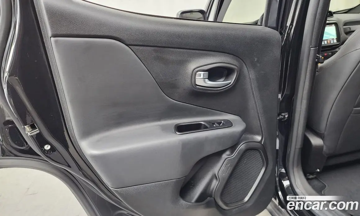 Jeep Renegade 2021 2.4 автомат (гидро), фото 15
