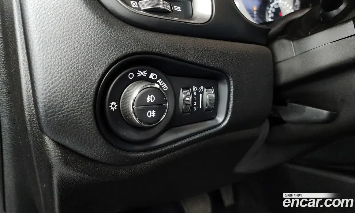Jeep Renegade 2021 2.4 автомат (гидро), фото 23