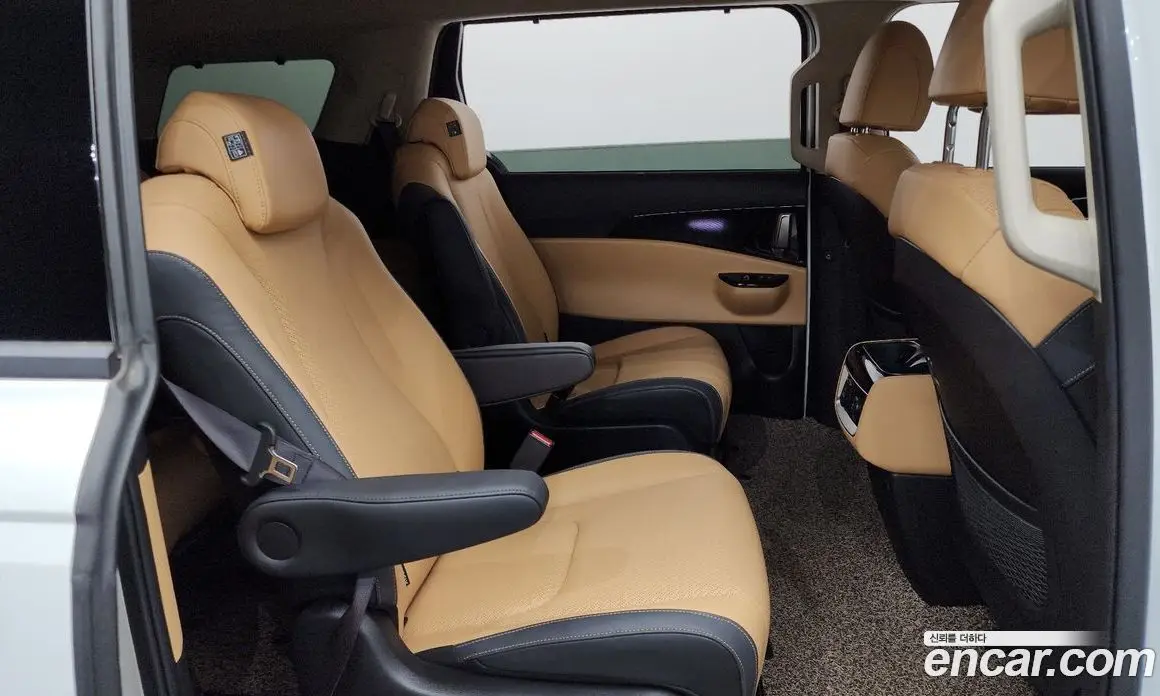 Kia Carnival 2023 3.5 автомат (гидро), фото 17