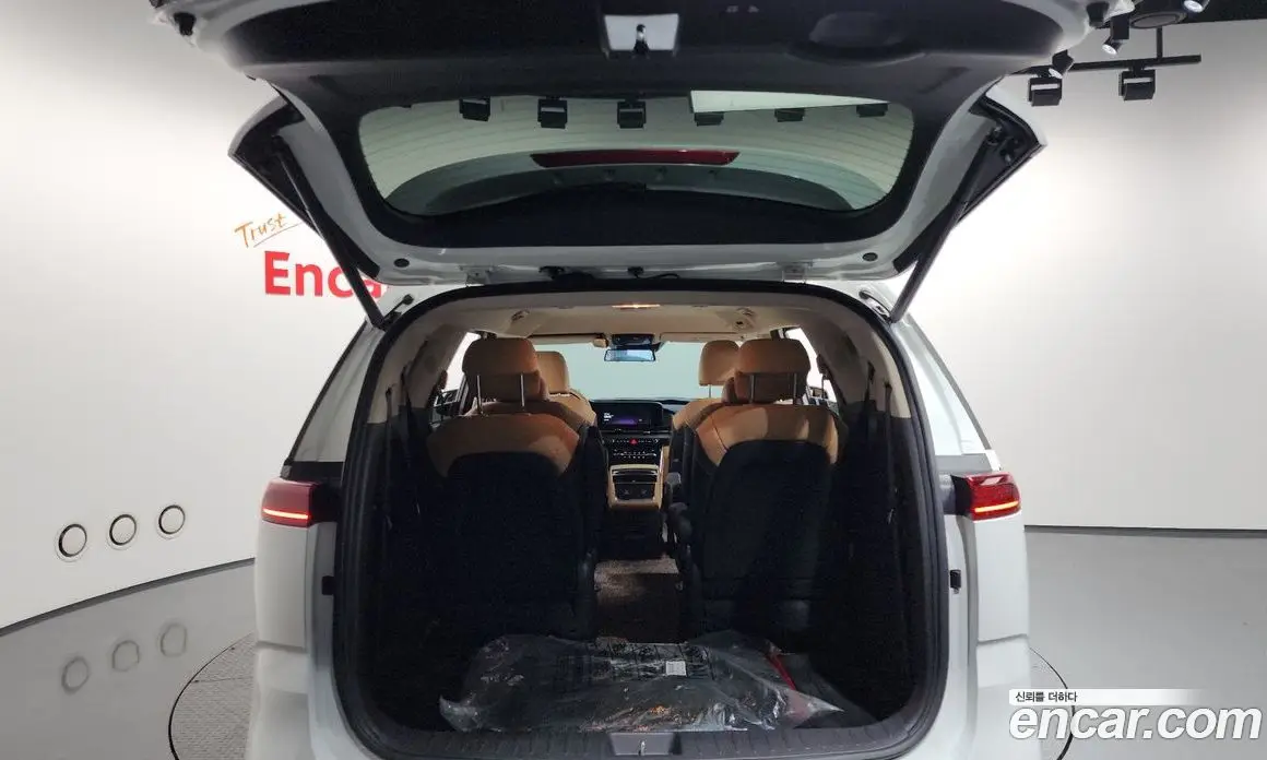 Kia Carnival 2023 3.5 автомат (гидро), фото 26