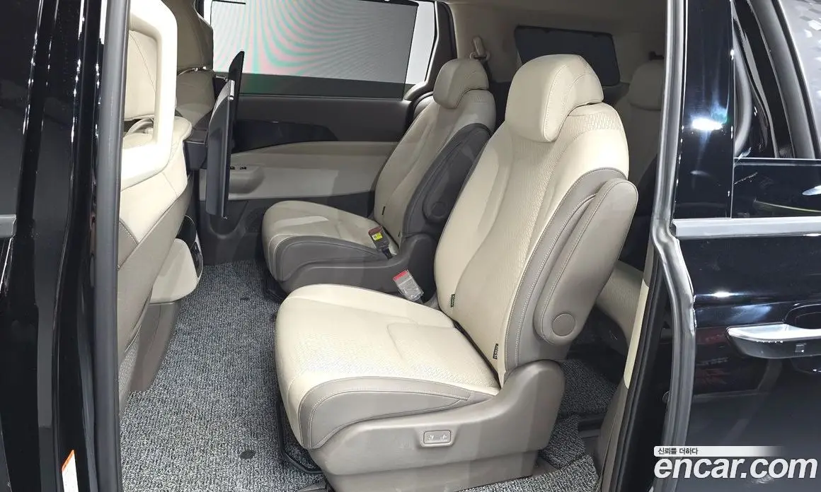 Kia Carnival 2024 1.6 автомат (гидро), фото 17