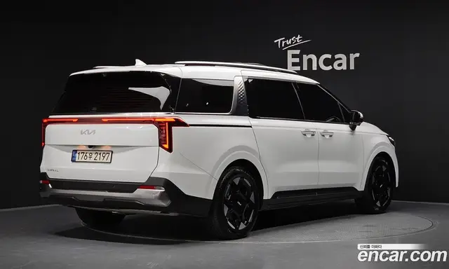 Kia Carnival 2024 2.2 автомат (гидро), миниатюра 2