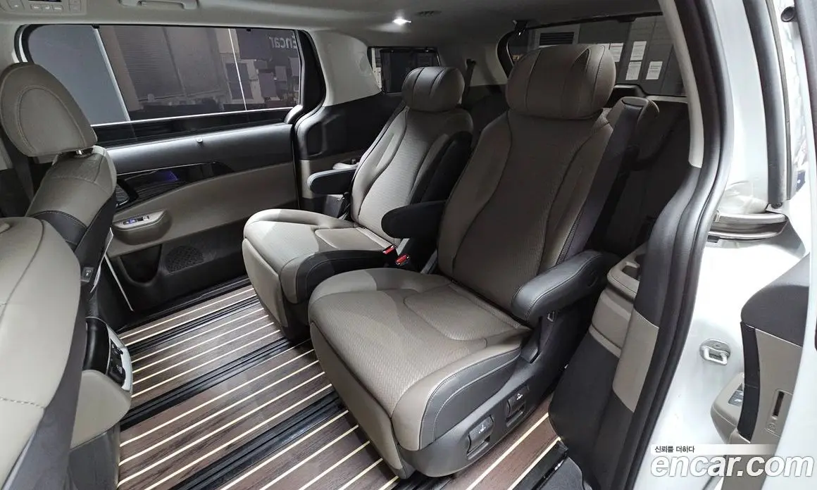 Kia Carnival 2024 2.2 автомат (гидро), фото 12