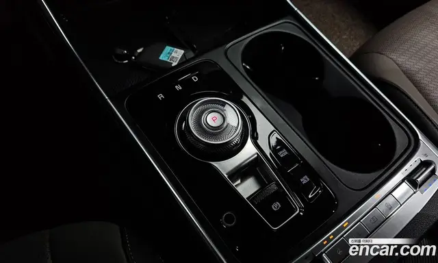 Kia Carnival 2024 2.2 автомат (гидро), миниатюра 9