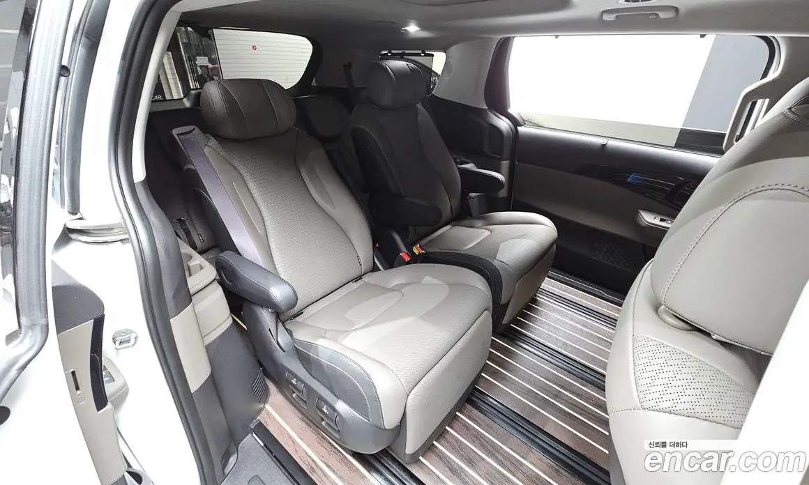 Kia Carnival 2024 2.2 автомат (гидро), фото 10