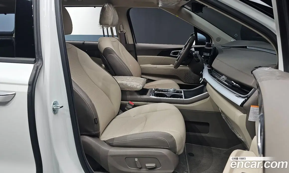 Kia Carnival 2025 1.6 автомат (гидро), фото 13