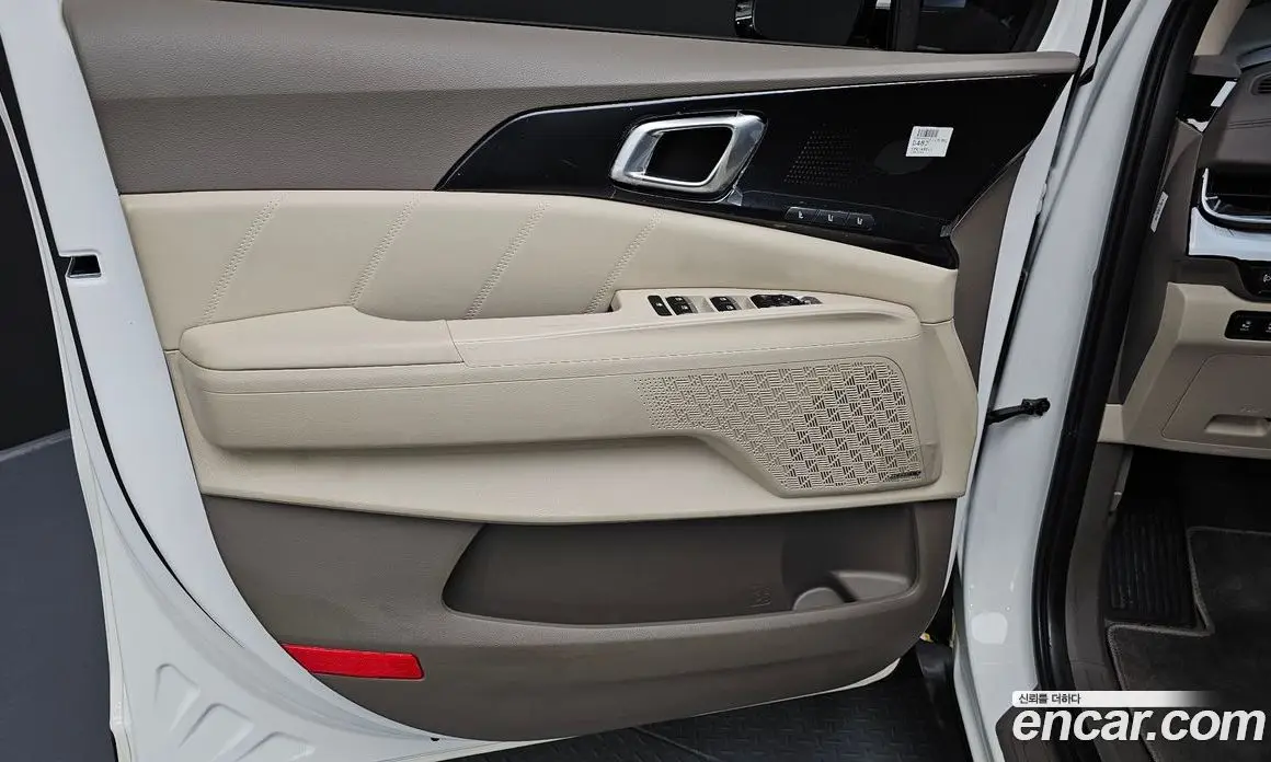 Kia Carnival 2025 1.6 автомат (гидро), фото 14