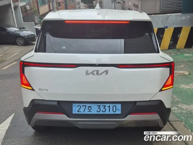 Kia EV5 2026 автомат (гидро), миниатюра 3