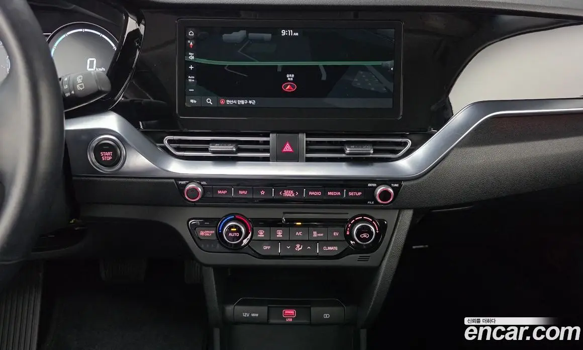Kia Niro 2023 0.2 автомат (гидро), фото 23