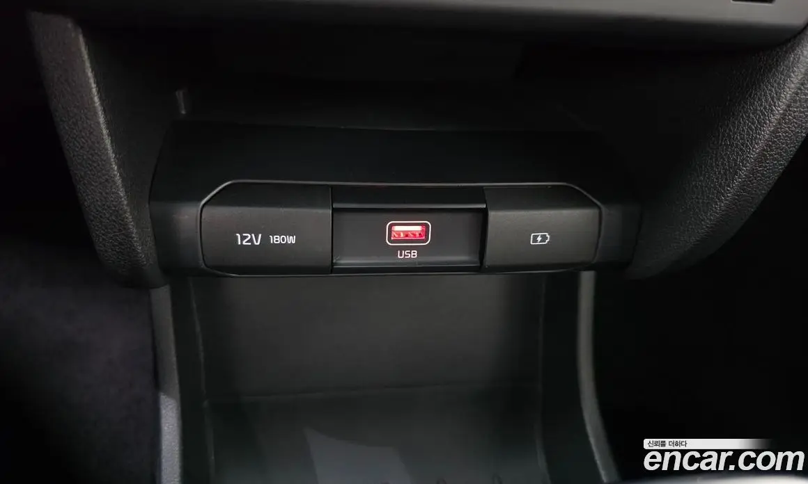 Kia Niro 2023 0.2 автомат (гидро), фото 27