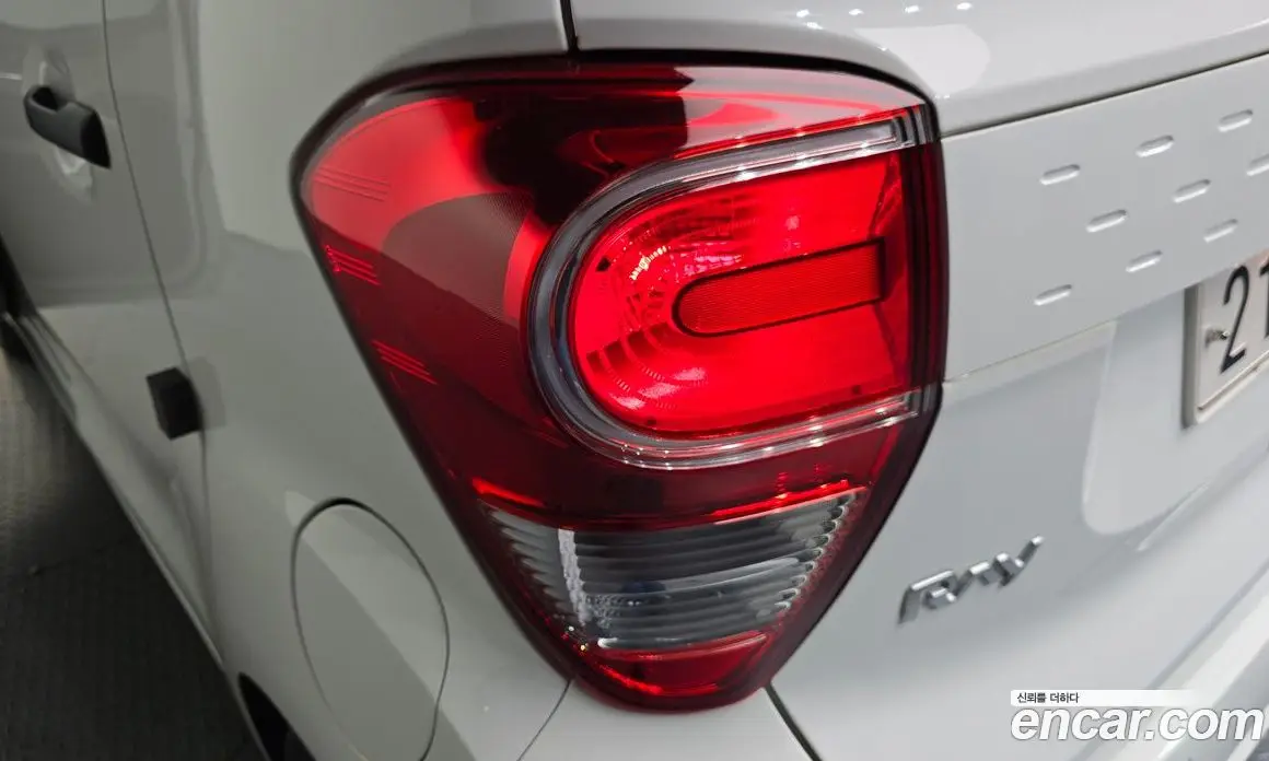 Kia Ray 2021 1.0 автомат (гидро), фото 9