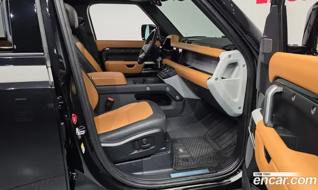 Land Rover Defender 2024 2.0 автомат (гидро), миниатюра 11