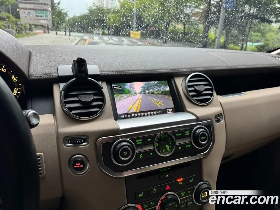 Land Rover Discovery 2016 3.0 автомат (гидро), фото 15