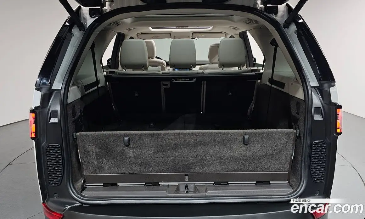 Land Rover Discovery 2019 3.0 автомат (гидро), фото 25