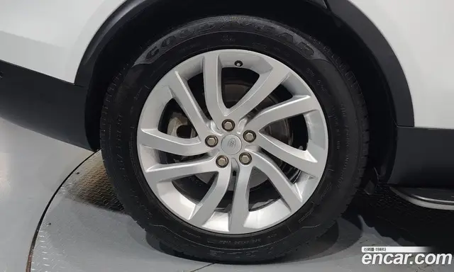 Land Rover Discovery 2019 3.0 автомат (гидро), миниатюра 6