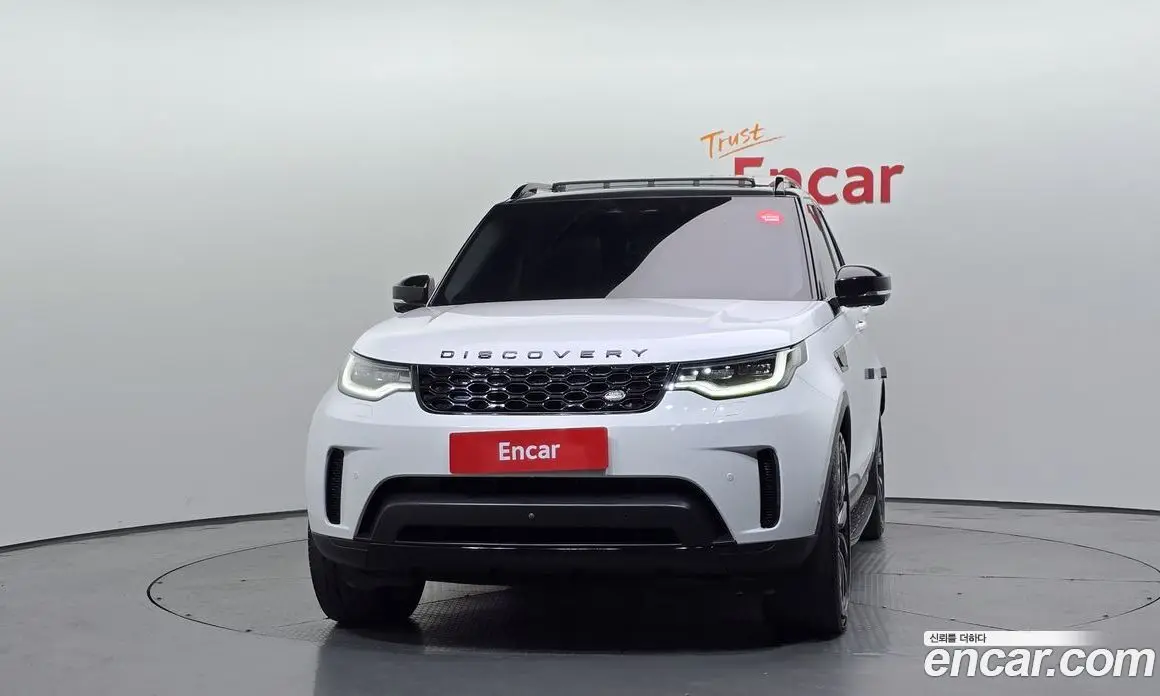Land Rover Discovery 2023 3.0 автомат (гидро), фото 3