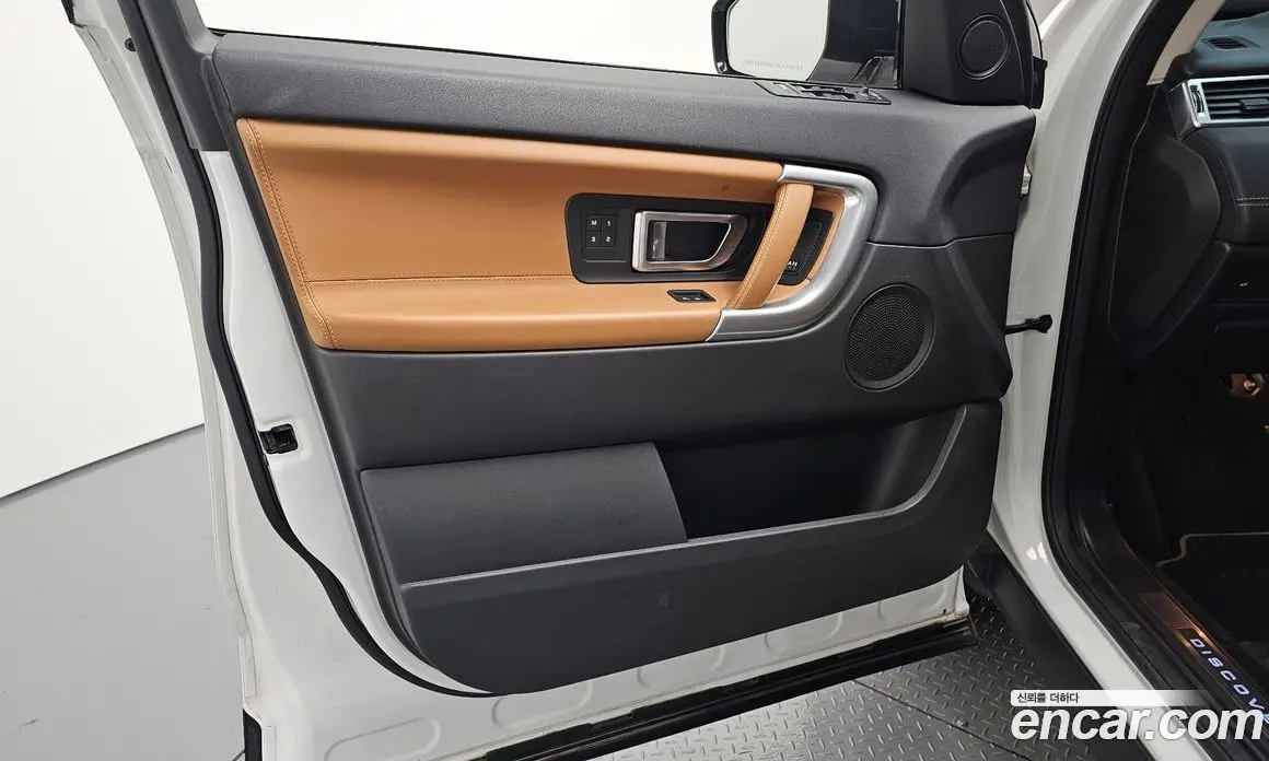 Land Rover Discovery Sport 2018 2.0 автомат (гидро), фото 14