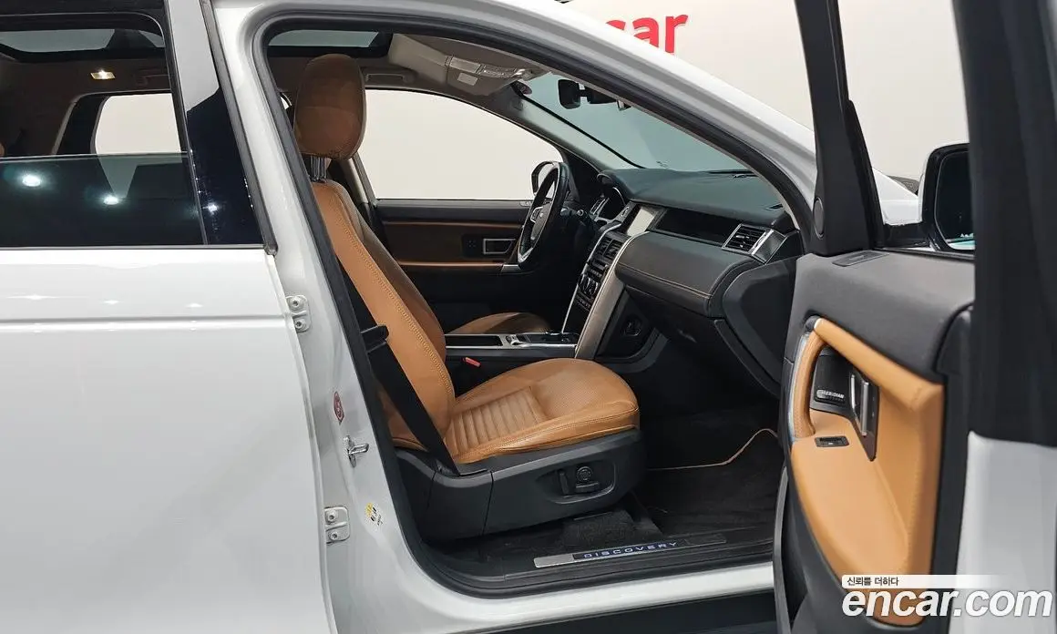Land Rover Discovery Sport 2018 2.0 автомат (гидро), фото 16