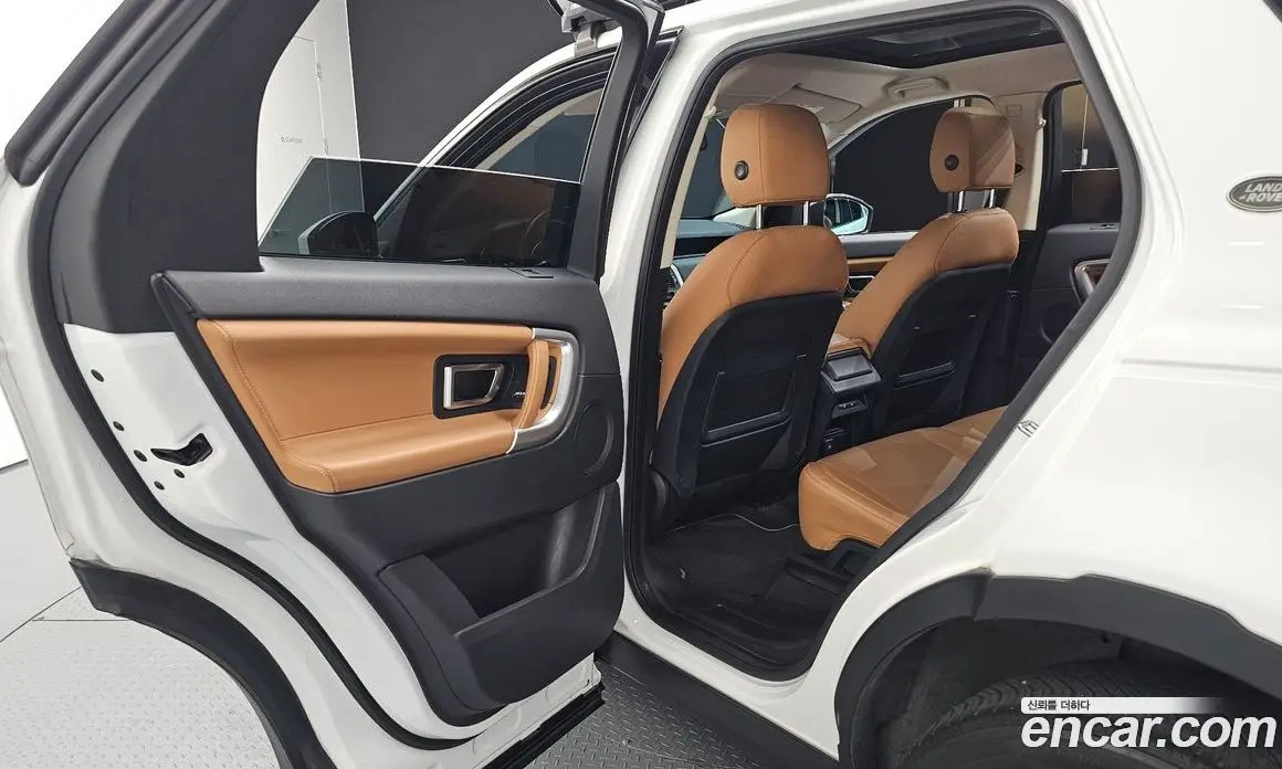 Land Rover Discovery Sport 2018 2.0 автомат (гидро), фото 18