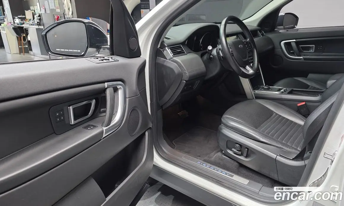 Land Rover Discovery Sport 2019 2.0 автомат (гидро), фото 13