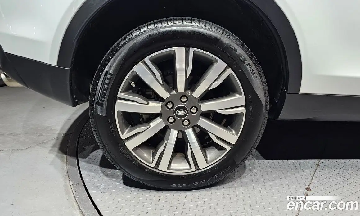 Land Rover Discovery Sport 2019 2.0 автомат (гидро), фото 5