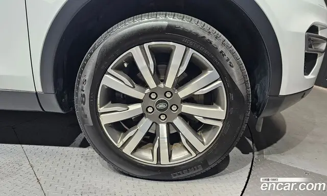 Land Rover Discovery Sport 2019 2.0 автомат (гидро), миниатюра 7