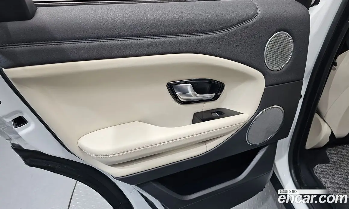 Land Rover Range Rover Evoque 2018 2.0 автомат (гидро), фото 14