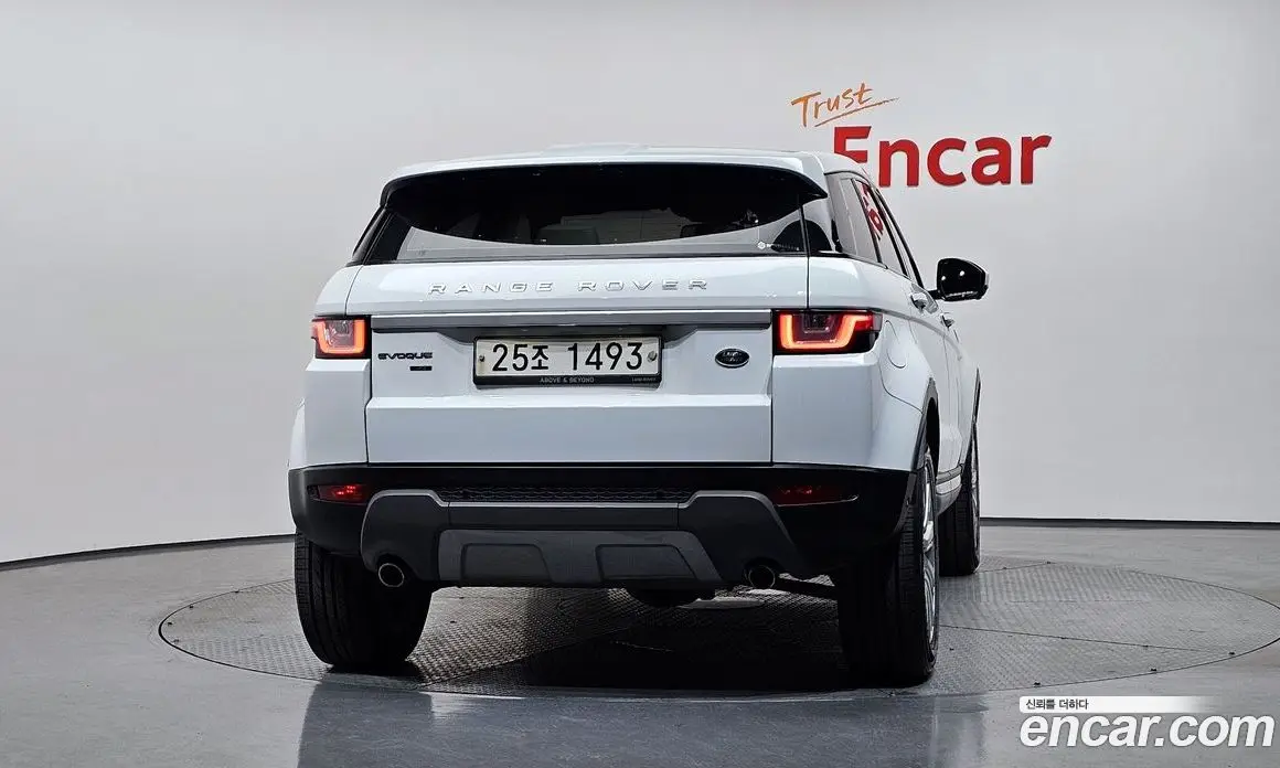 Land Rover Range Rover Evoque 2018 2.0 автомат (гидро), фото 3