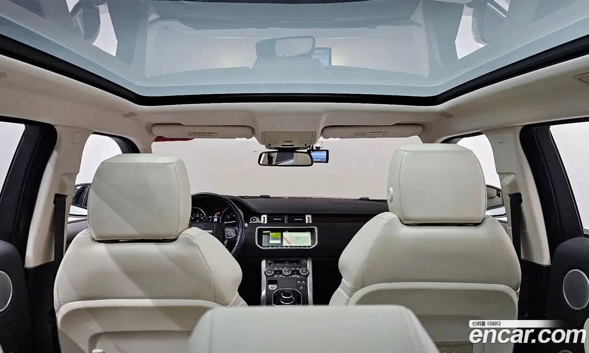 Land Rover Range Rover Evoque 2018 2.0 автомат (гидро), фото 24