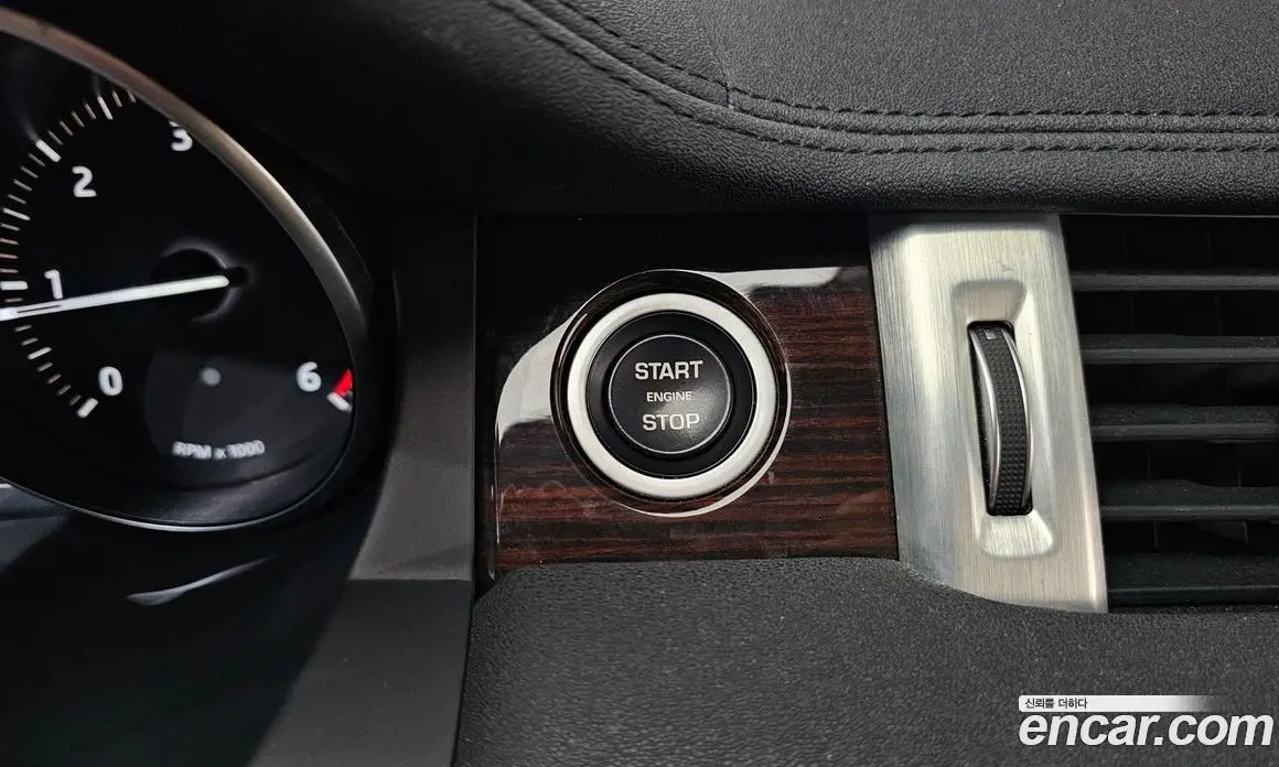 Land Rover Range Rover Evoque 2018 2.0 автомат (гидро), фото 28