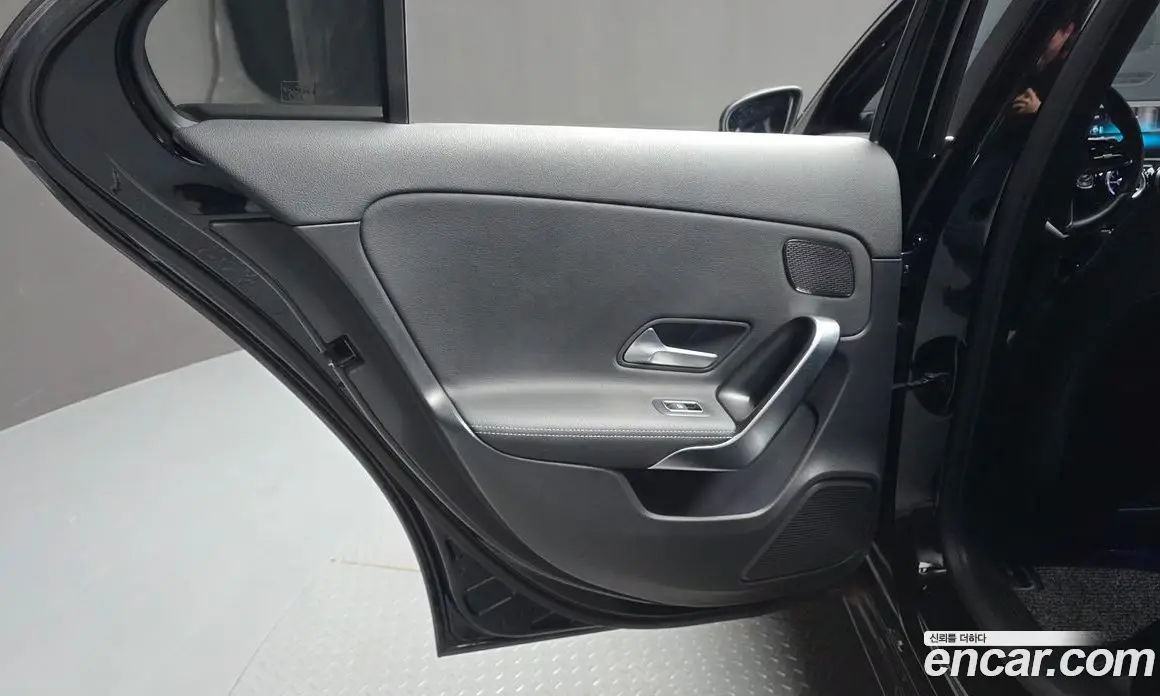 Mercedes-Benz A-Class 2021 2.0 гидро, фото 15