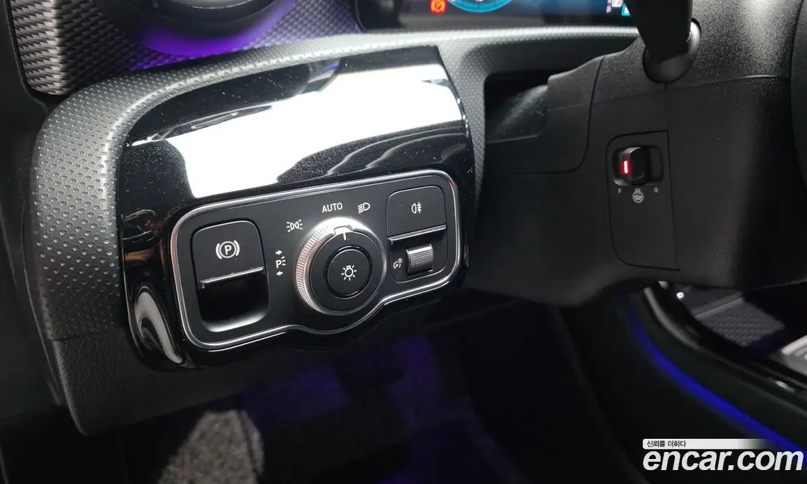 Mercedes-Benz A-Class 2021 2.0 гидро, фото 26