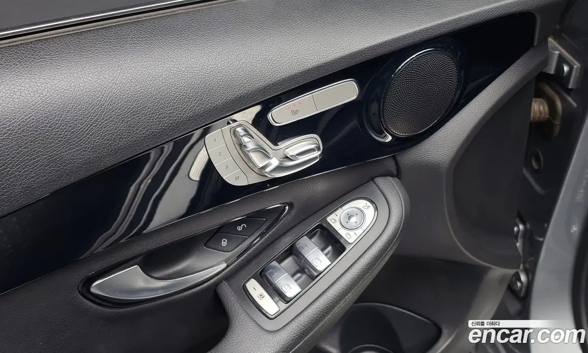 Mercedes-Benz C-Class 2015 2.0 гидро, фото 18 Mercedes-Benz C-Class 2015 2.0 гидро, фото 18