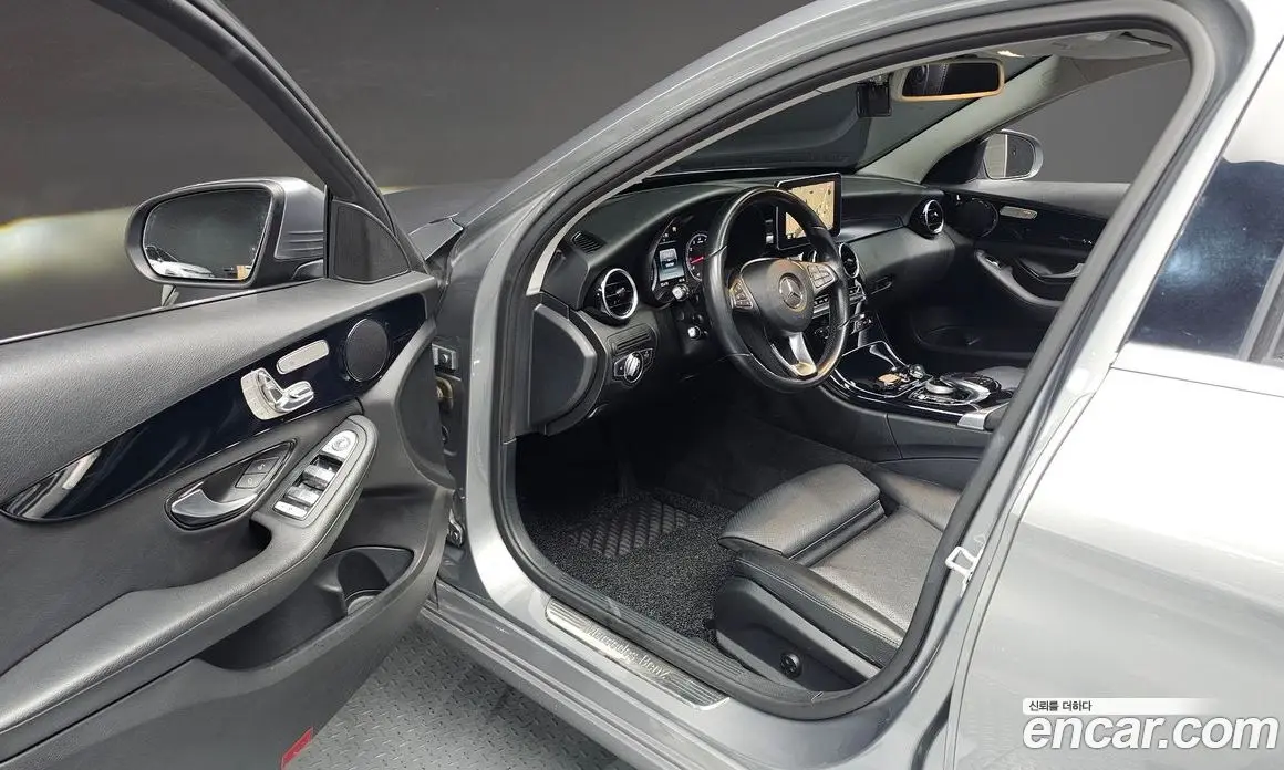 Mercedes-Benz C-Class 2015 2.0 гидро, фото 10 Mercedes-Benz C-Class 2015 2.0 гидро, фото 10