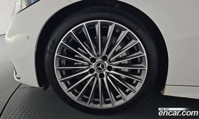 Mercedes-Benz C-Class 2022 2.0 гидро, миниатюра 4 Mercedes-Benz C-Class 2022 2.0 гидро, миниатюра 4