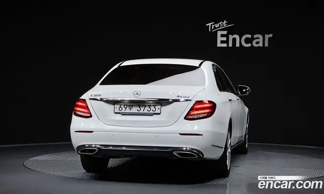 Mercedes-Benz E-Class 2018 2.0 гидро, миниатюра 4 Mercedes-Benz E-Class 2018 2.0 гидро, миниатюра 4
