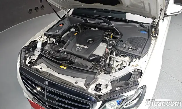Mercedes-Benz E-Class 2018 2.0 гидро, миниатюра 6 Mercedes-Benz E-Class 2018 2.0 гидро, миниатюра 6