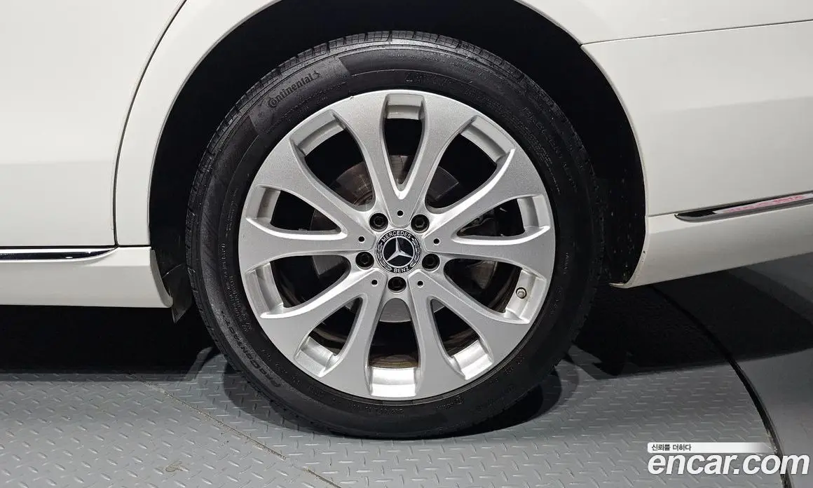 Mercedes-Benz E-Class 2018 2.0 гидро, фото 7 Mercedes-Benz E-Class 2018 2.0 гидро, фото 7