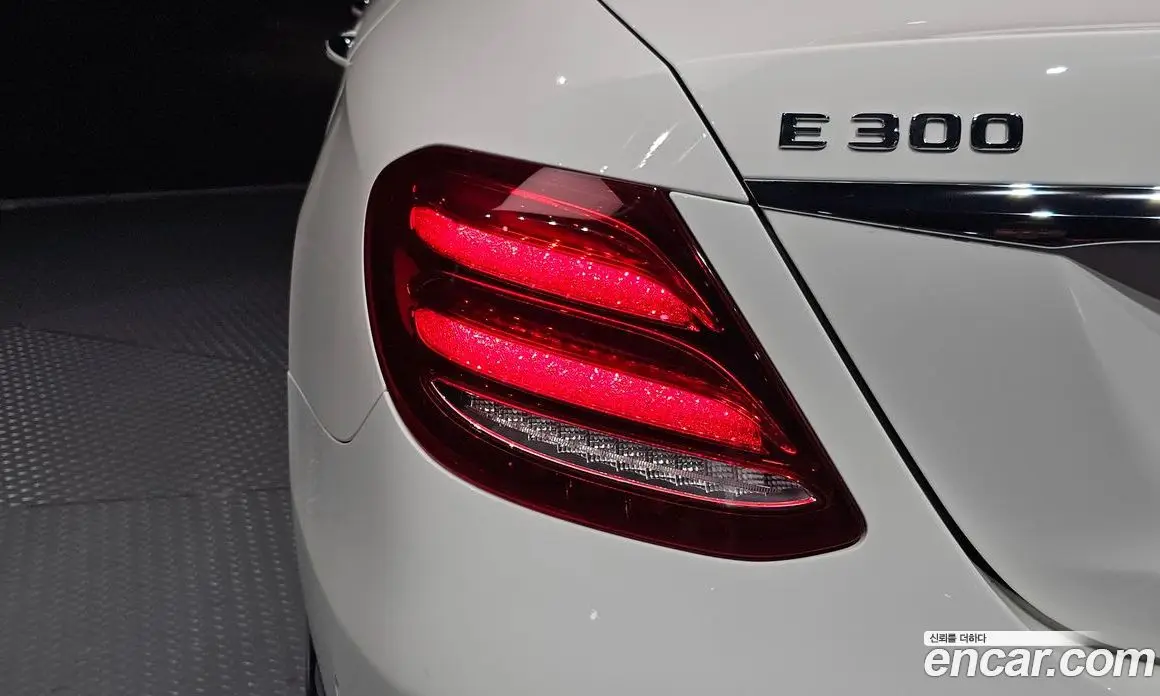 Mercedes-Benz E-Class 2018 2.0 гидро, фото 9 Mercedes-Benz E-Class 2018 2.0 гидро, фото 9