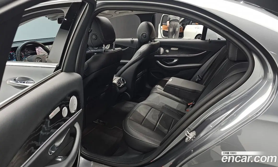 Mercedes-Benz E-Class 2018 2.0 гидро, фото 17