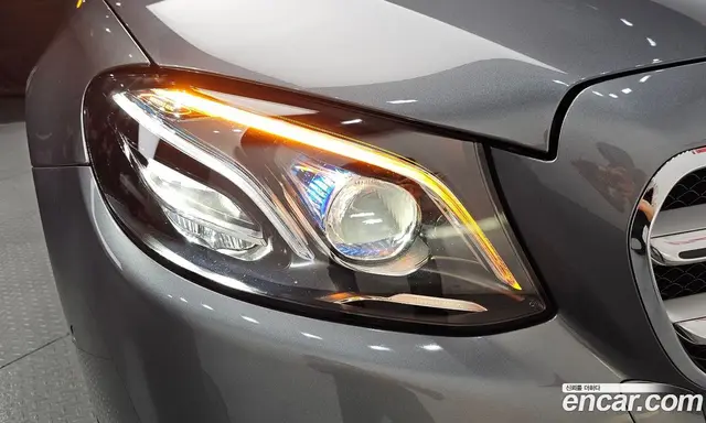 Mercedes-Benz E-Class 2018 2.0 гидро, миниатюра 7
