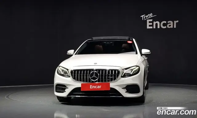 Mercedes-Benz E-Class 2019 2.0 гидро, миниатюра 3 Mercedes-Benz E-Class 2019 2.0 гидро, миниатюра 3
