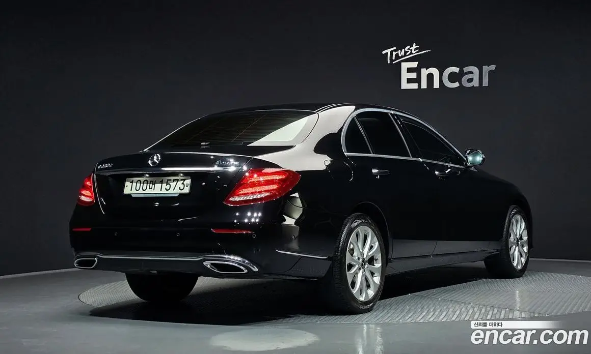 Mercedes-Benz E-Class 2019 1.9 гидро, фото 2 Mercedes-Benz E-Class 2019 1.9 гидро, фото 2