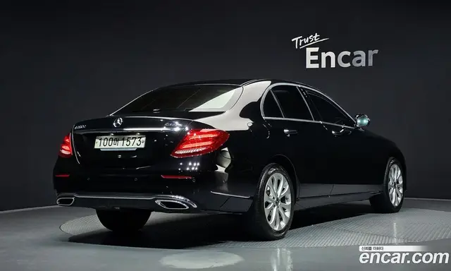 Mercedes-Benz E-Class 2019 1.9 гидро, миниатюра 2 Mercedes-Benz E-Class 2019 1.9 гидро, миниатюра 2