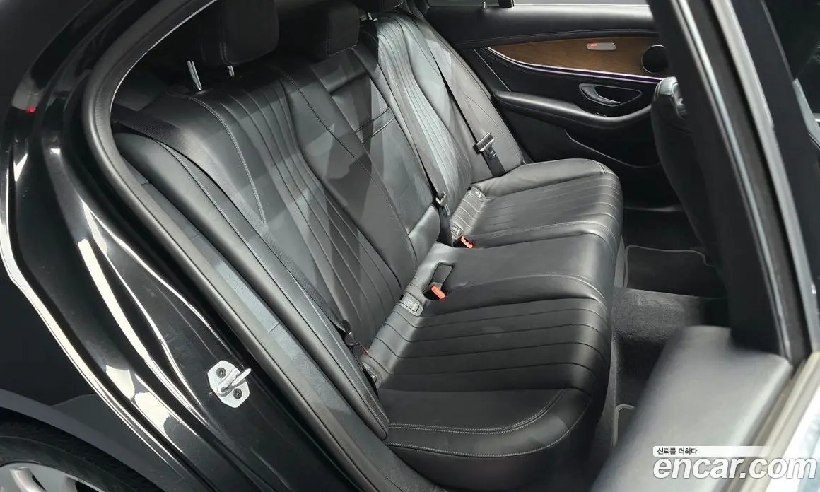 Mercedes-Benz E-Class 2019 1.9 гидро, фото 17 Mercedes-Benz E-Class 2019 1.9 гидро, фото 17