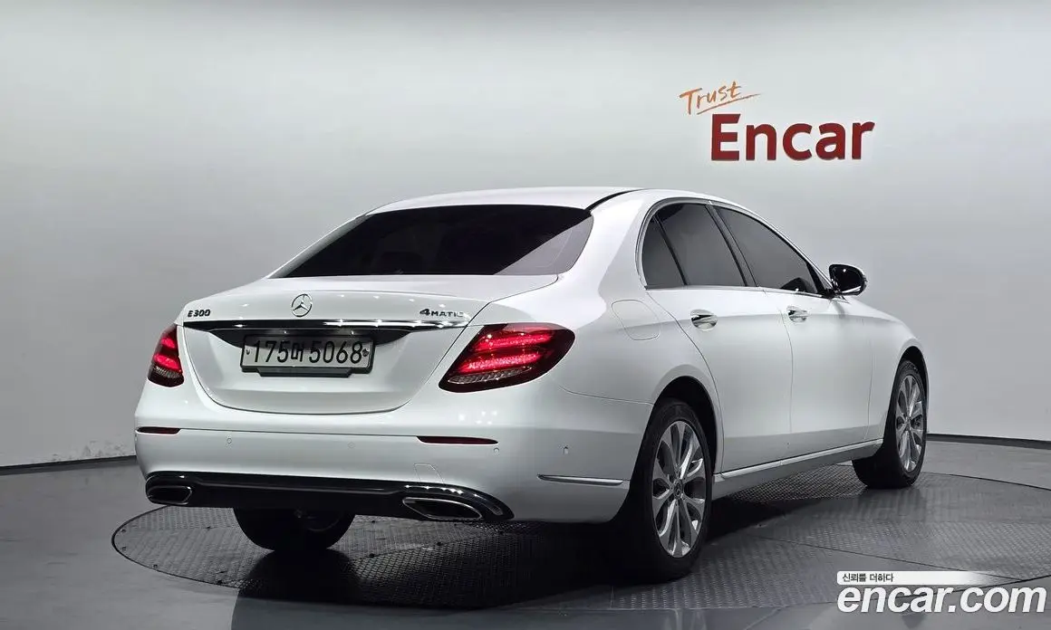 Mercedes-Benz E-Class 2020 2.0 гидро, фото 1 Mercedes-Benz E-Class 2020 2.0 гидро, фото 1