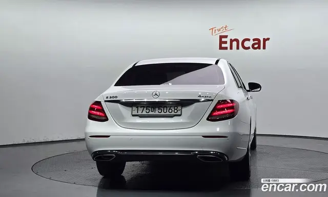 Mercedes-Benz E-Class 2020 2.0 гидро, миниатюра 3 Mercedes-Benz E-Class 2020 2.0 гидро, миниатюра 3