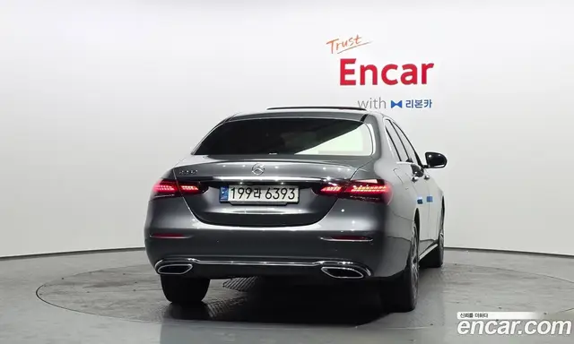 Mercedes-Benz E-Class 2021 2.0 автомат (гидро), миниатюра 4