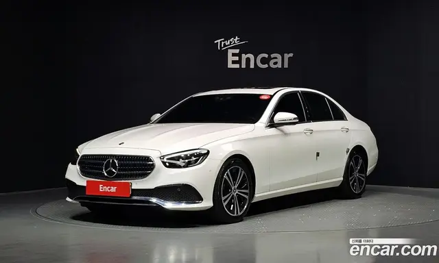 Mercedes-Benz E-Class, 2021, 66 303 км