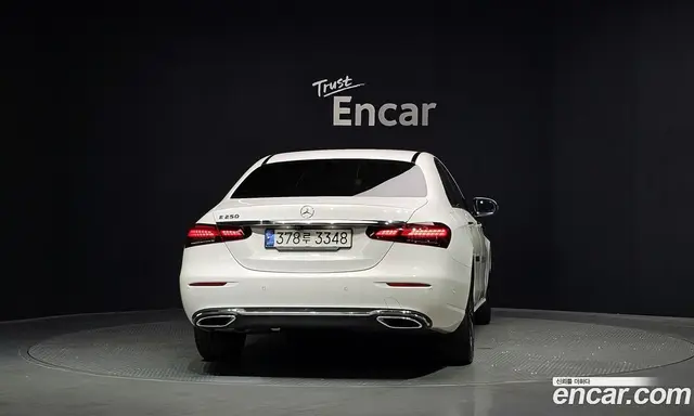 Mercedes-Benz E-Class 2021 2.0 гидро, миниатюра 4 Mercedes-Benz E-Class 2021 2.0 гидро, миниатюра 4